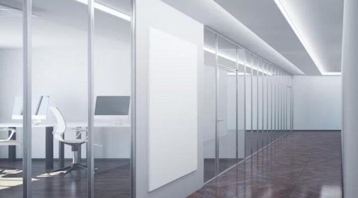 Cloison vitrée au bureau